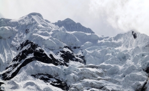 Jak daleko jest w stanie posunąć się człowiek, by przetrwać? Dalej niż śnicie w najgorszych koszmarach… "Katastrofa w Andach" MAX CZORNYJ
