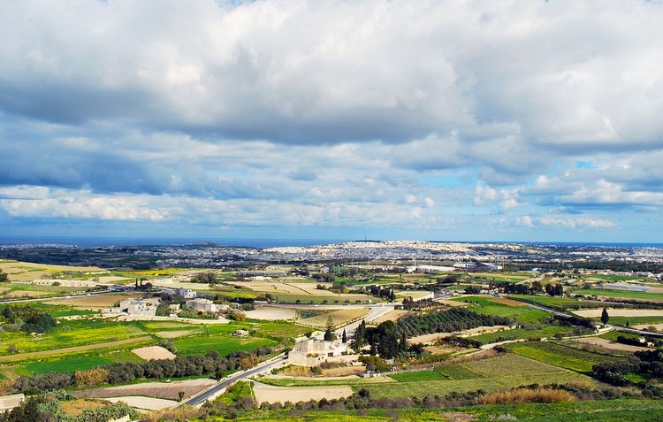 Gozo Radosna siostra Malty Piotr Ibrahim Kalwas Wielka Litera